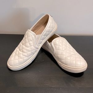 White leather Steve Madden slides